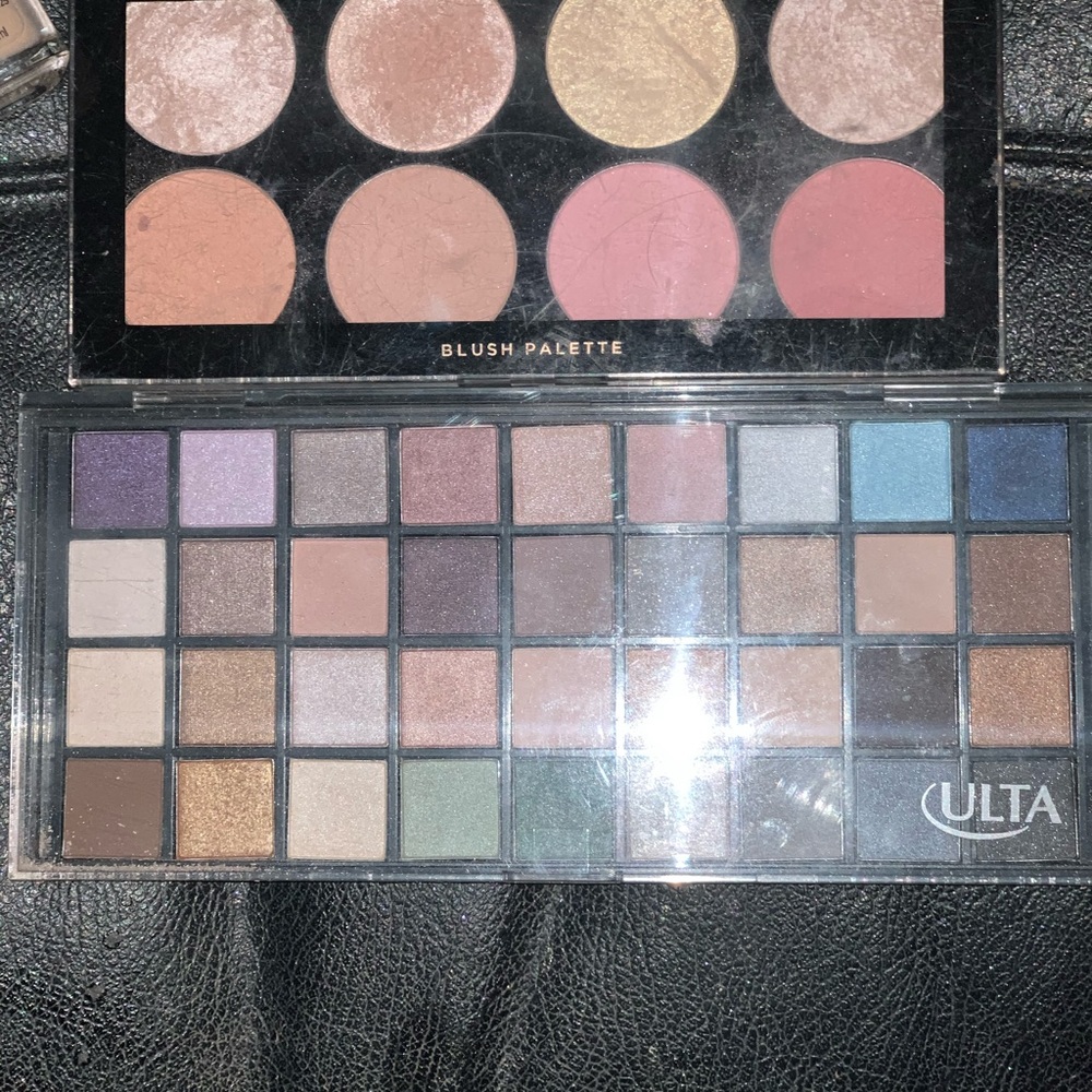 Makeup bundle - Picture 3 of 7